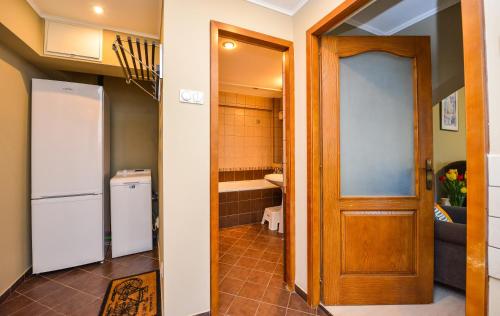 Romana Lahovary Studio - image 8