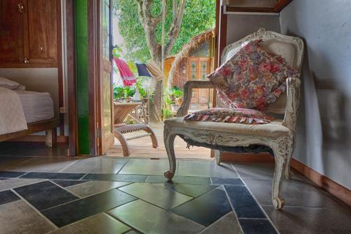 Villa Isabella Putri B&B in Jepara Beach