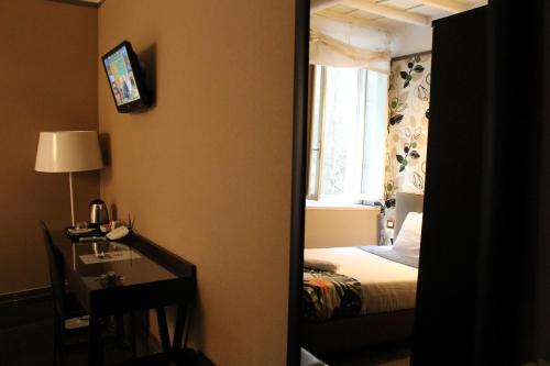 Relais Palazzo Taverna - image 6