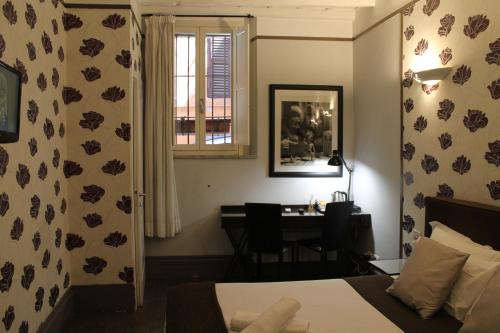 Relais Palazzo Taverna - image 11