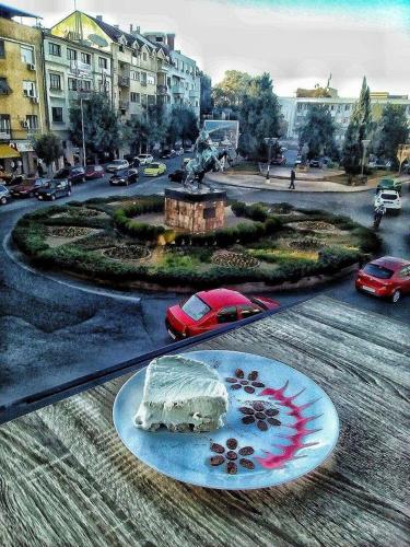 . EPICENTRUM - VELES