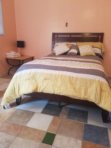 MiMo Home Studio with Private Entrance & Key