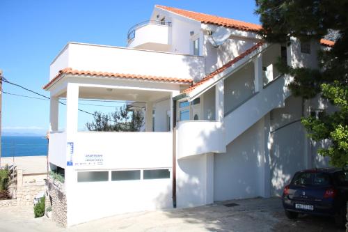  Apartman Toni, Unterkunft in Drašnice