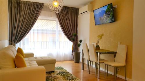 Palacio Apartments Madrid - main image
