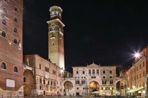 Lords of Verona Luxury Apartments - image 14