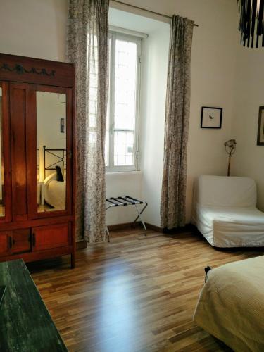 Rome Center Rooms - image 6