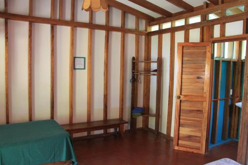Standard Triple Room with Sea View room in Cabinas Sol y Mar