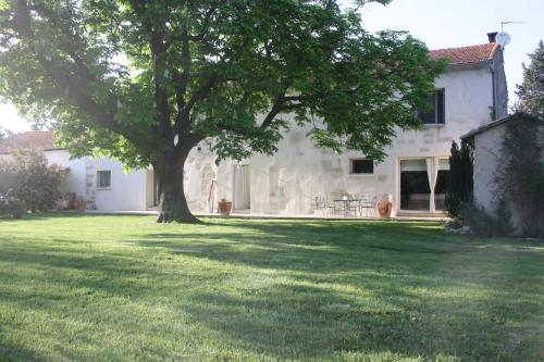 Le petit mas en provence avec piscine - Location saisonnière - Barbentane