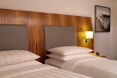 Andaz Capital Gate Abu Dhabi - a concept by Hyatt - image 5