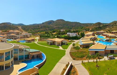La Marquise Luxury Resort Complex - image 8