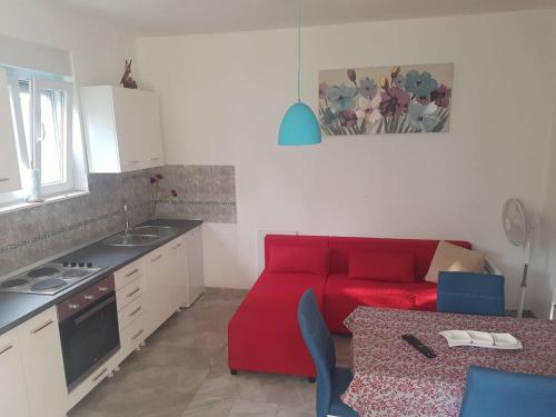  Apartman prizemlje sa terasom. in Stari Grad