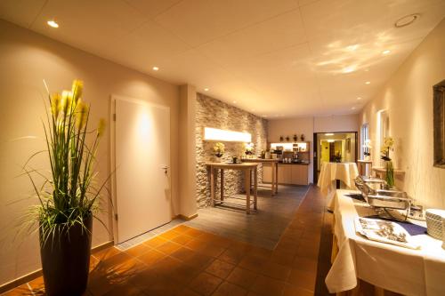 ห้องอาหาร, Hotel Backenkohler in กันเดอร์กีเซ