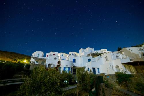  Kamares Vacation Villas in Agios Romanos