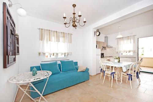 2 bedrooms, 4 beds