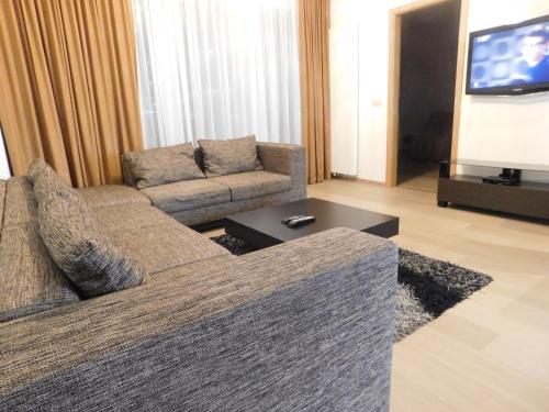 Panorama City - Spacious apartment near EUROVEA, Bratislava (photo 6)