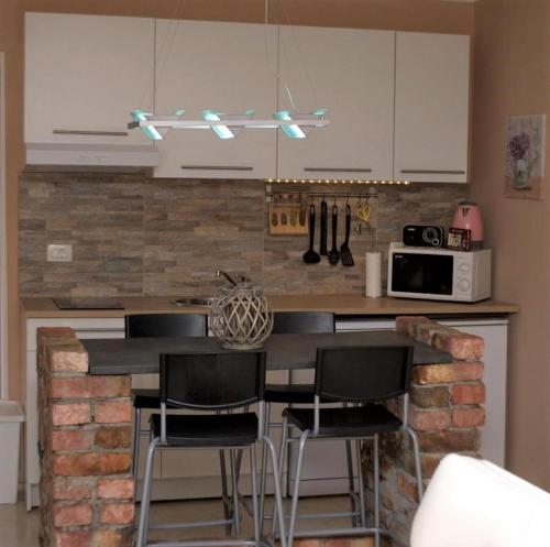  Apartman SAN, Unterkunft in Zlobin