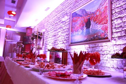 Rozafa Hotel - image 7