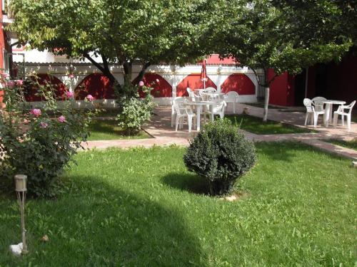 Hotel Cristian - main image