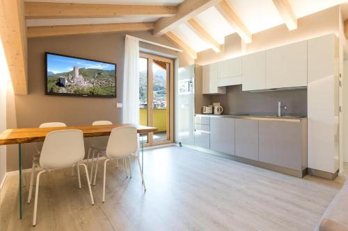  La Giostra Home Apartments, Unterkunft in Drena