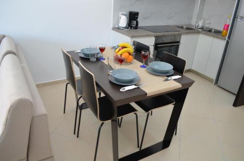 Saranda View Apartments - image 13