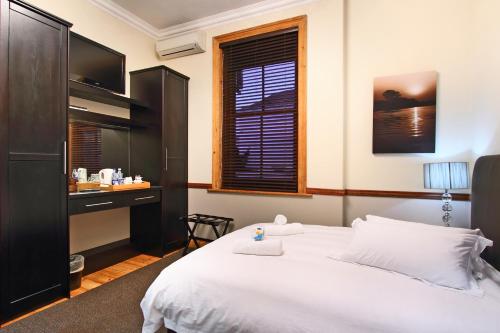 Wilton Manor Guest House - image 5