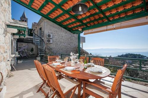 Holiday house with a swimming pool Gornja Podgora Makarska - 5985 Podgora 