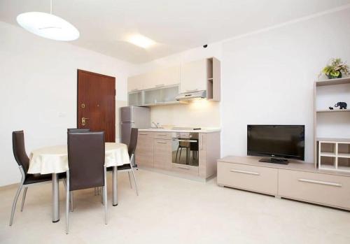 Apartments with a parking space Split - 15276, Split (photo 6)