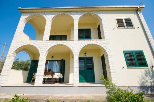 Apartments with a parking space Trogir - 15316 - image 14