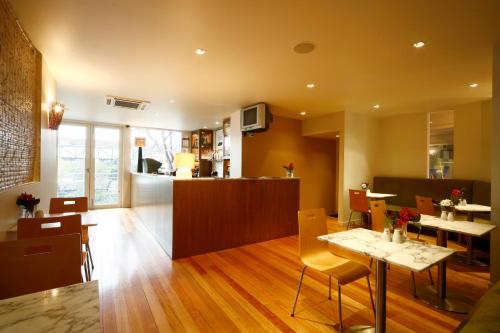 餐廳, 布克斯山都鐸貝斯特韋斯特Plus酒店 (Best Western Plus The Tudor Box Hill) in 博克斯希爾