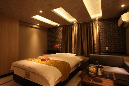 ホテルオリジン Hotel Origin 男塾ホテルグループ - Tap to explore photos