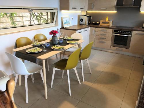 virtuve, Big Blue Villa Porto Heli in Aghios Emilianos