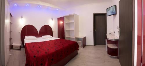 Hotel Holiday Maria - image 2