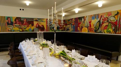 مطعم, Akademie der Dioezese in بليينينغن