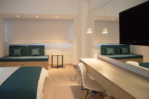 Crystal Springs Beach Hotel - image 14
