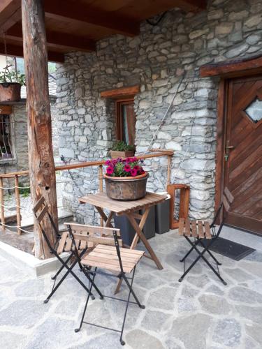 Bejárat, La casa di nonno "cien" in Gignod