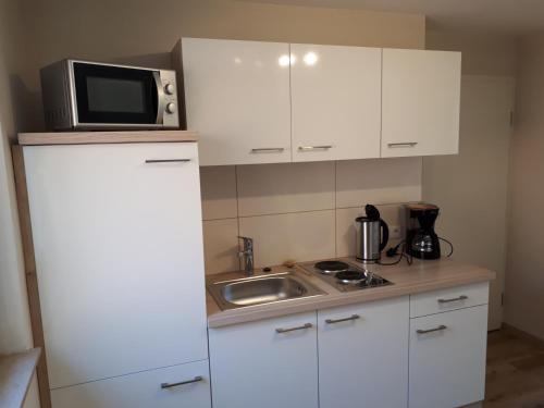 廚房, Fiore Gästezimmer (Fiore Gastezimmer) in 埃塞爾巴赫