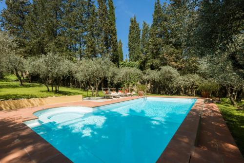 Villa in Private Estate,shared Pool,parking,3km to Ponte Vecchio, Florencie