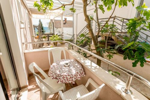 Apartments Maslina in Savina Monastery