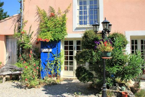 Le Mas De La Cigale Bleue, Caumont Sur Durance