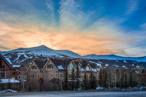 The Residences at Main Street Station by Hyatt Vacation Club - Accommodation - Breckenridge