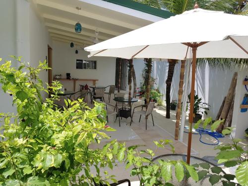 Restaurant, Karaa Village at Thoddoo Island in Alifu Alifu Atoll