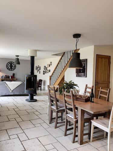 La maison de Lucien, gîte au cœur du vignoble Chablisien (La maison de Lucien, gite au cœur du vignoble Chablisien) in Prehy