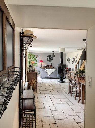 La maison de Lucien, gîte au cœur du vignoble Chablisien (La maison de Lucien, gite au cœur du vignoble Chablisien) in Prehy