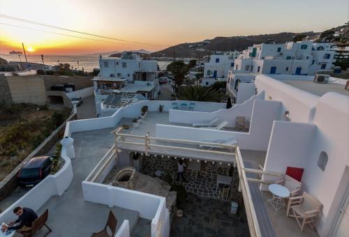 Alexandra Suites & Rooms - MYKONOS PORT