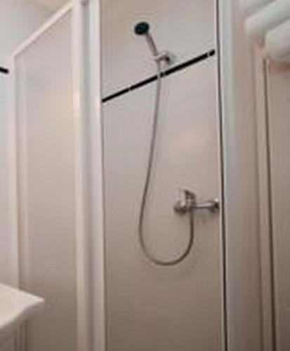 Comfort Hotel CDG Goussainville - image 9