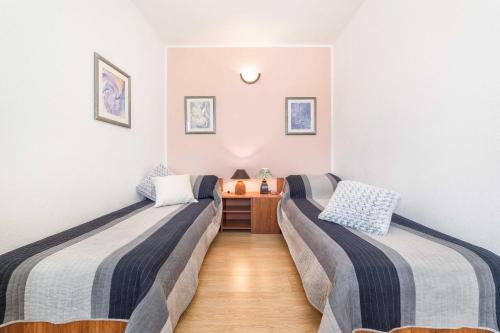 Apartments Petranić Room Type - Two-Bedroom Apartment with Balcony and Sea View