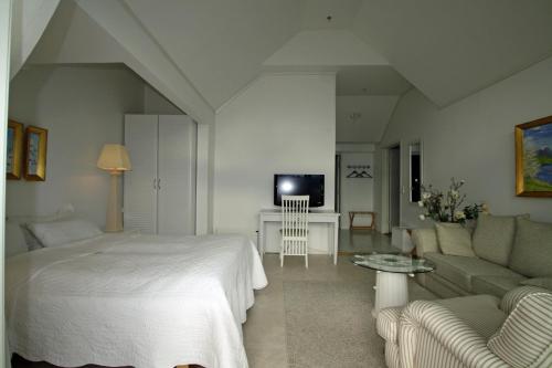 Sunde Fjord Hotel - image 4