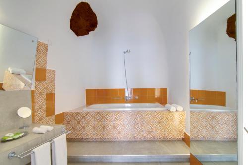 Santorini Secret Suites & Spa Small Luxury Hotels of the World - image 13
