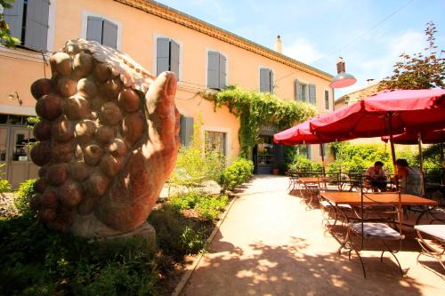 Logis Hotel - Restaurant La Marbrerie Hotel de charme Caunes-Minervois