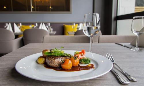 Thon Hotel Horten - image 4